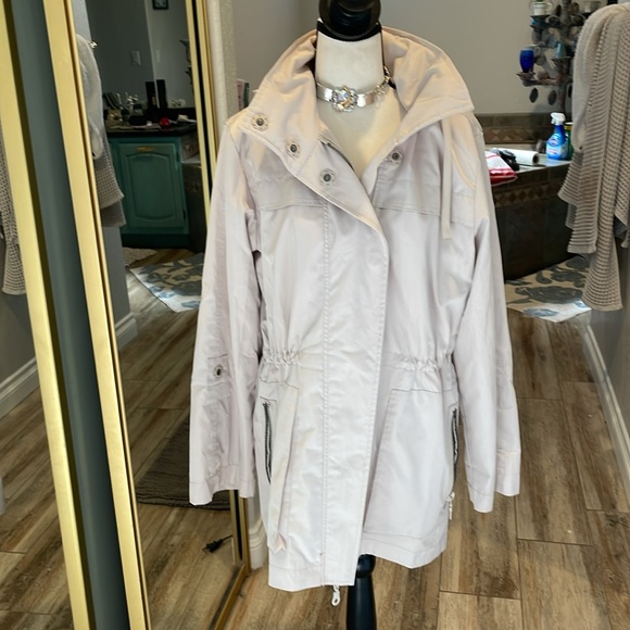 anorak jacket size medium sold out in most stores in great condition - Picture 3 of 11